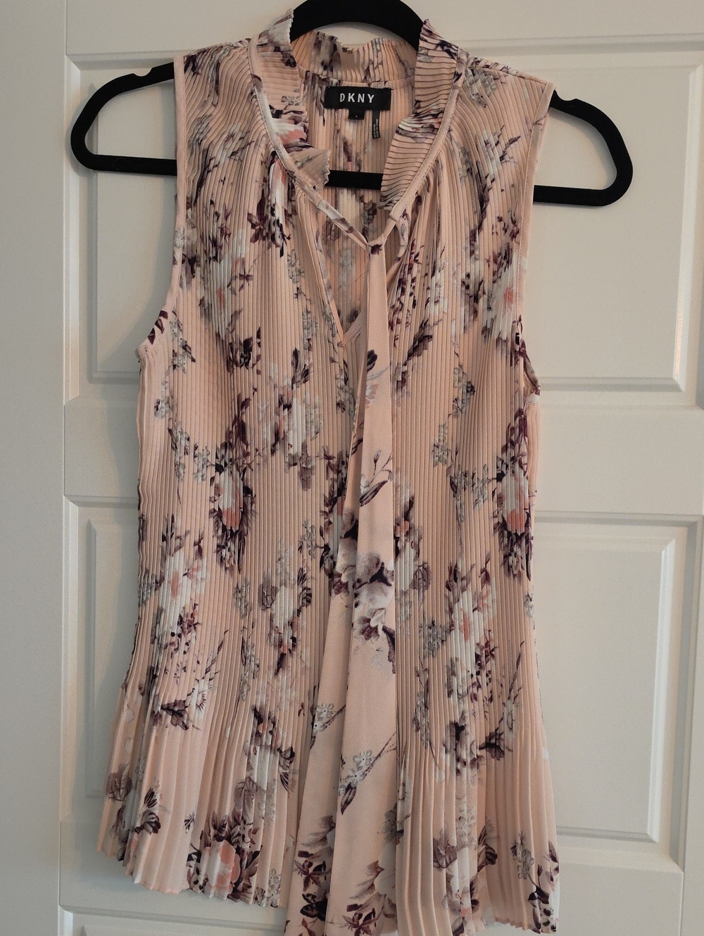 DKNY Blush Pink Floral Pleated Tie-Neck Sleeveless Blouse